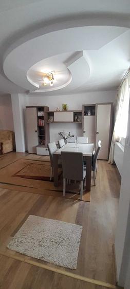 Casă cu 4 camere în Ultracentral
