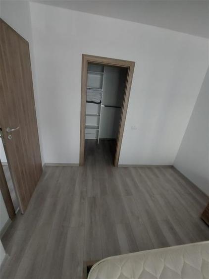 Apartament cu 2 camere semidecomandat, mobilat în Tractorul