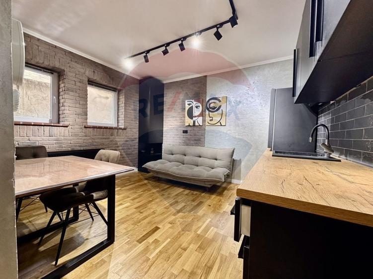 Apartament cu 2 camere decomandat, mobilat în Ultracentral