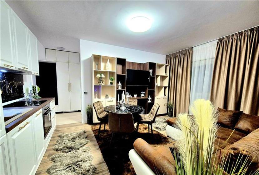 Apartament cu 3 camere decomandat în Aroneanu