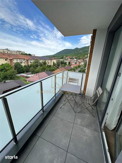 Apartament cu 3 camere în Săsar