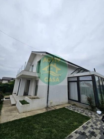 Casă cu 5 camere cu Teren 600 Mp în Cordun
