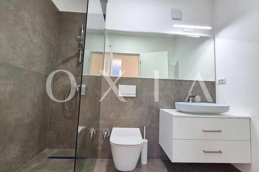Apartament cu 2 camere semidecomandat, mobilat în Dumbrăvița