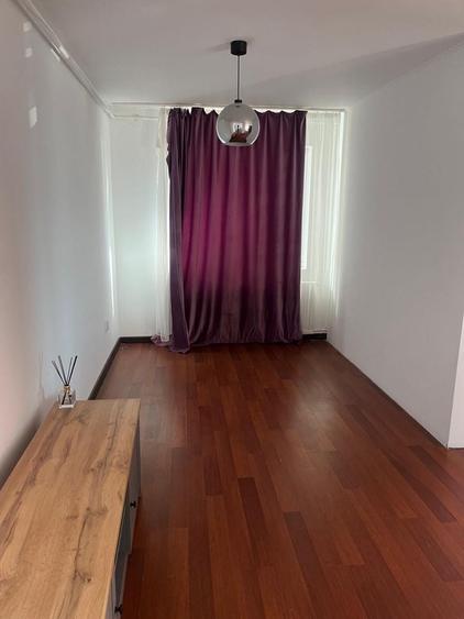 Apartament cu 3 camere în Florești