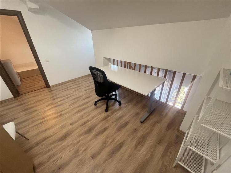 Apartament cu 4 camere decomandat, mobilat în Fundeni
