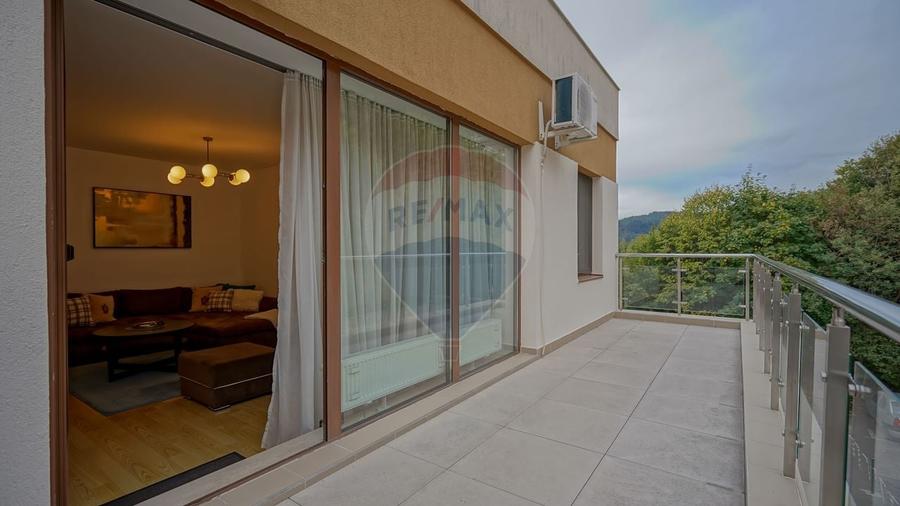 Apartament cu 2 camere semidecomandat, mobilat în Drumul Poienii