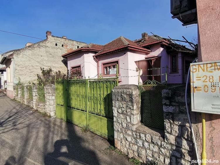 Casă cu 3 camere cu Teren 440 Mp în Central