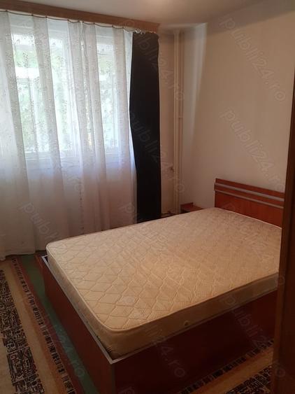 Apartament cu 3 camere semidecomandat în Drumul Taberei