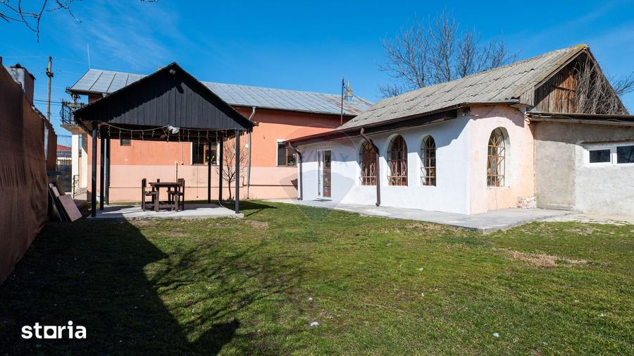 Casă cu 4 camere cu Teren 700 Mp în Afumați