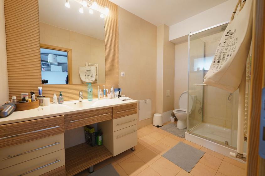 Casă individuală cu 5 camere cu Piscina în Pipera