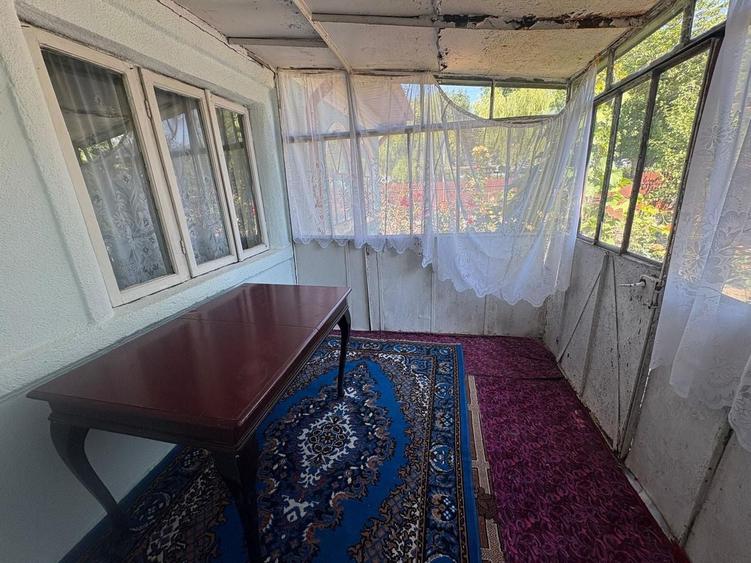 Casă individuală cu 6 camere cu Canalizare în Fundeni