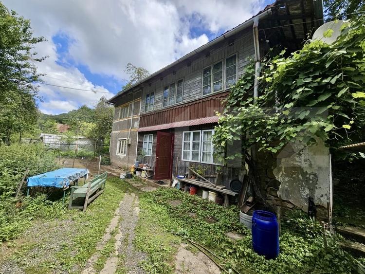 Casă individuală cu 3 camere cu Canalizare în Almașu Mare