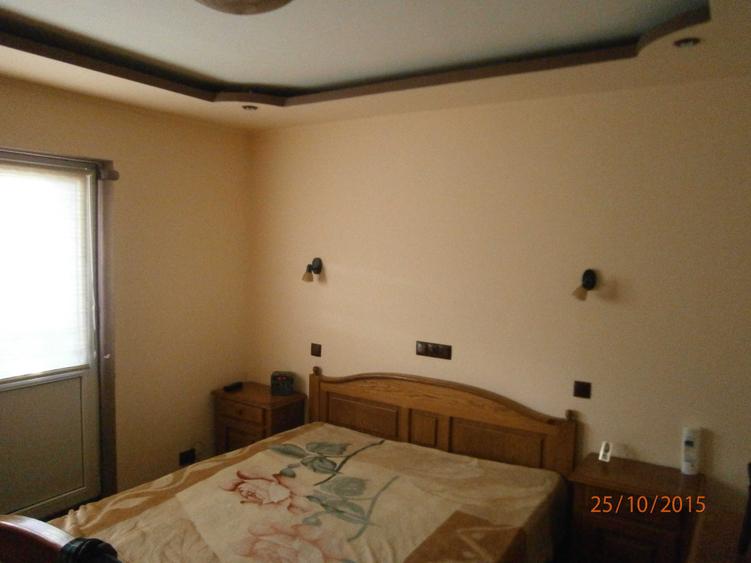 Apartament cu 3 camere decomandat în Vulcan