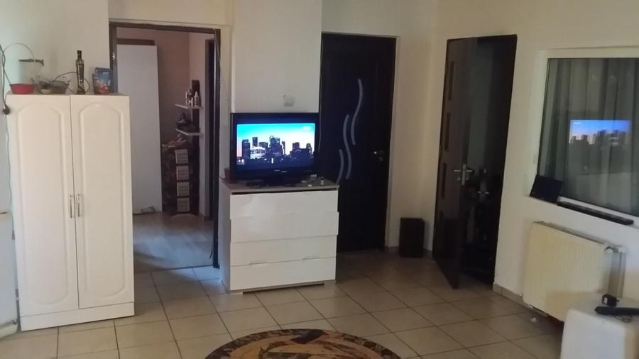 Casă cu 4 camere cu Teren 300 Mp în Central