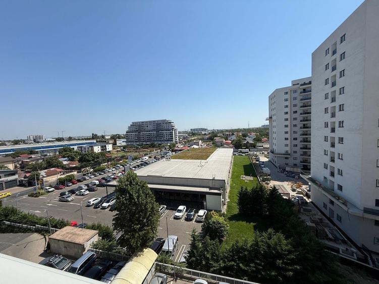 Garsonieră semidecomandată în Titan