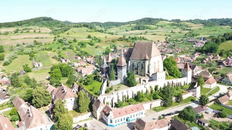 Casă cu Teren 1694 Mp în Biertan