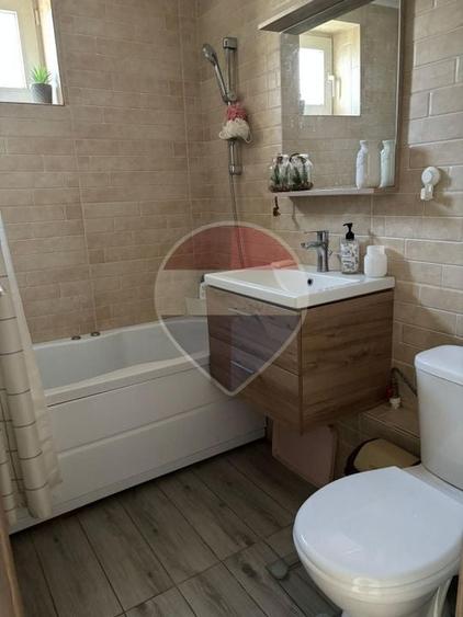 Apartament cu 3 camere decomandat, mobilat în Crângași