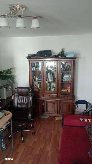 Apartament cu 3 camere decomandat, mobilat în Pantelimon