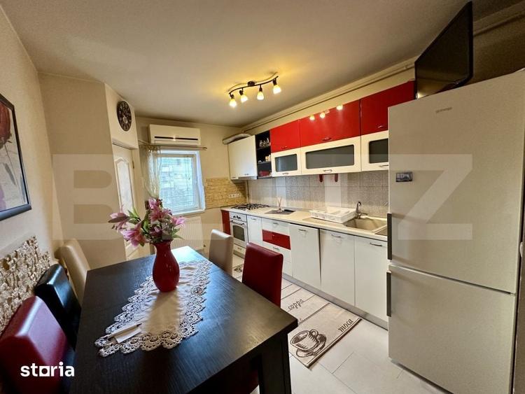 Apartament cu 4 camere decomandat în Est