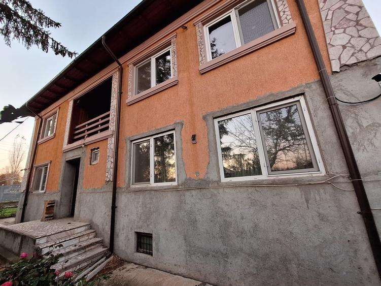 Casă cu 4 camere în Limpeziș
