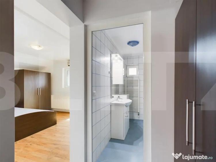 Apartament cu 4 camere semidecomandat, mobilat în Girocului