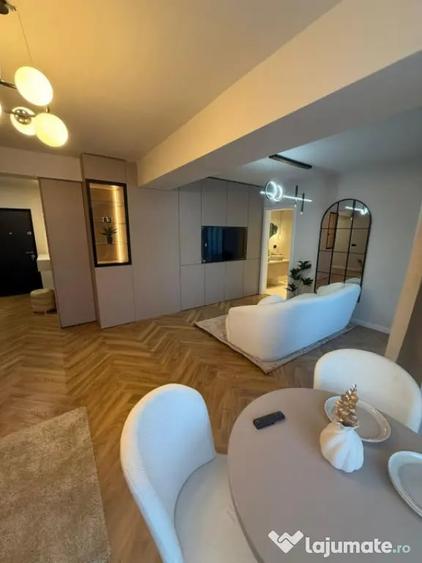 Apartament cu 2 camere semidecomandat în Central