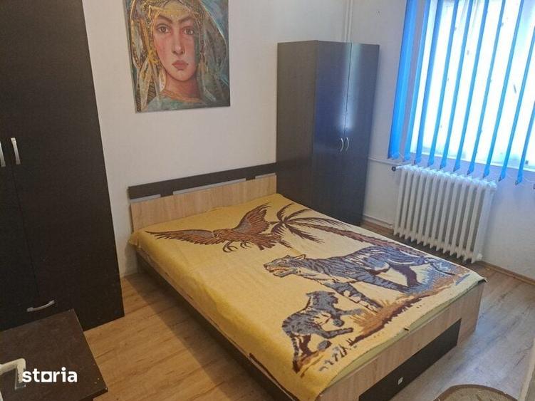 Apartament cu 2 camere semidecomandat în Văcăresti
