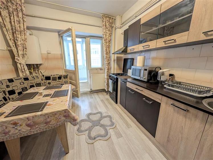 Apartament cu 2 camere decomandat în Ultracentral