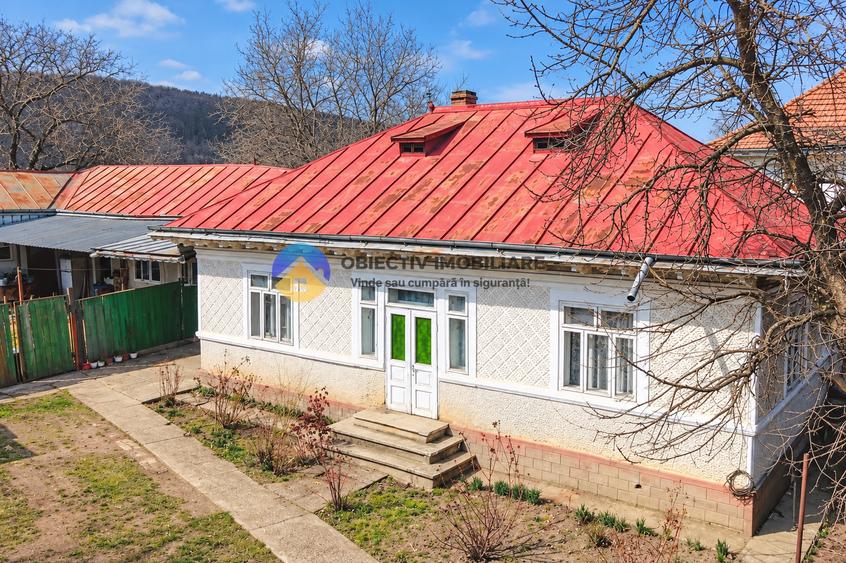 Casă individuală cu 3 camere cu Teren 7702 Mp în Bodești