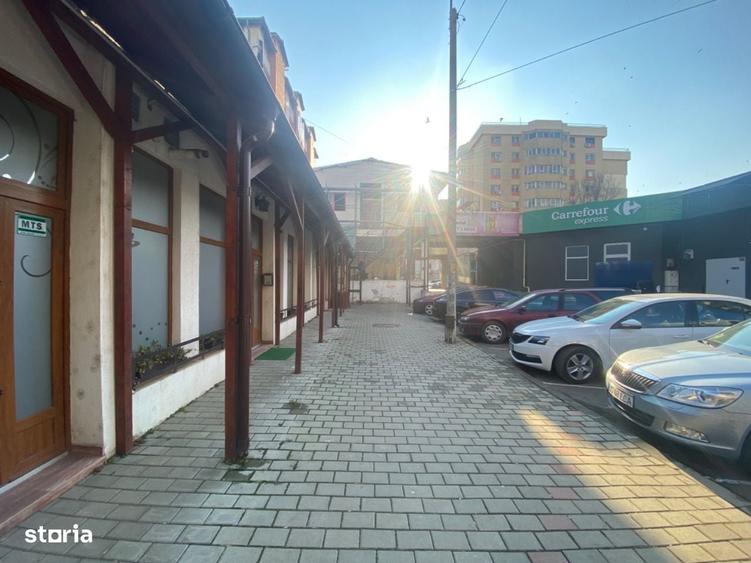 Spațiu comercial, de 80 mp, în Podu Roș
