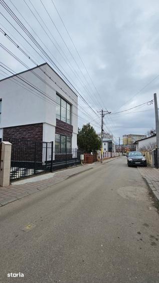 Casă cu 3 camere cu Teren 100 Mp în Tătărași