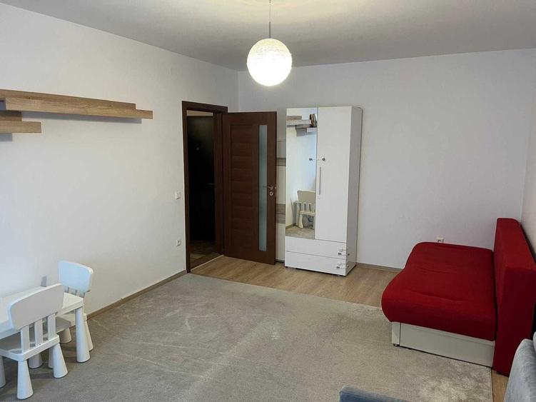 Apartament cu 2 camere decomandat, mobilat în Turnișor