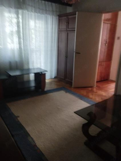 Apartament cu 3 camere nedecomandat în Șagului