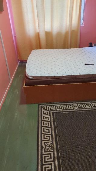 Apartament cu 4 camere semidecomandat în Prelungirea Ferentari