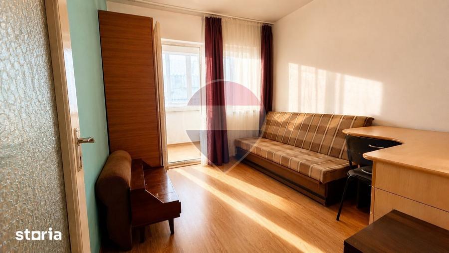Apartament cu 3 camere decomandat în Mioriței