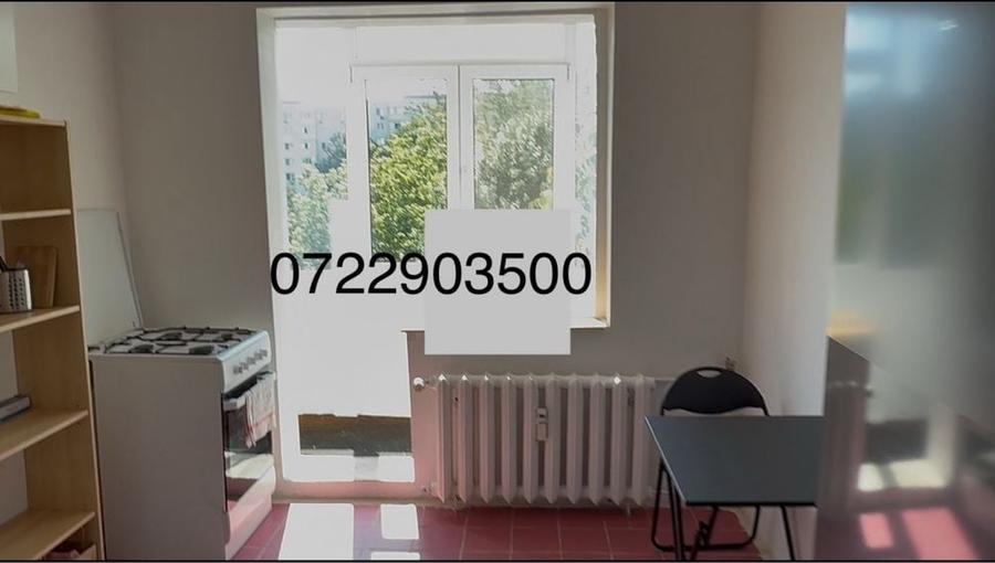 Apartament cu 3 camere decomandat în Apărătorii Patriei