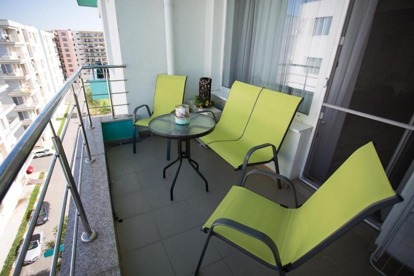 Apartament cu 2 camere decomandat, mobilat în Mamaia