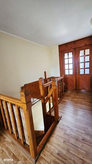 Casă cu 4 camere cu Teren 400 Mp în Central