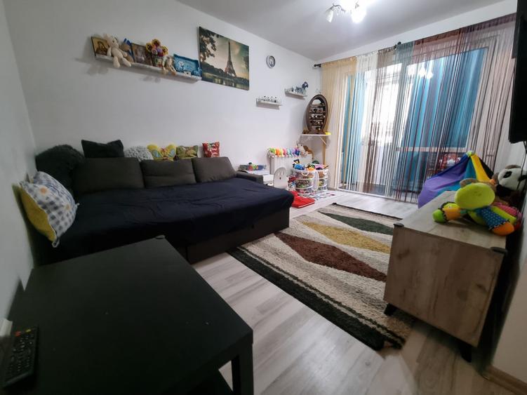 Apartament cu 2 camere, mobilat în Central — fotografia 1