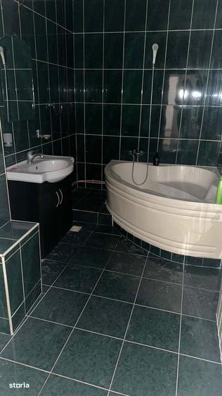 Cernavoda - Str. 9 mai, Apartament cu 3 camere - 69 mp - etaj 3 - 12