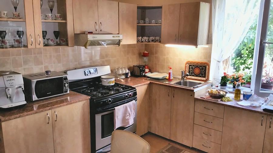 Casă cu 5 camere cu Teren 700 Mp în Fratelia