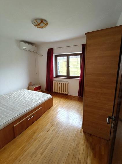 Apartament cu 3 camere decomandat în Unirii