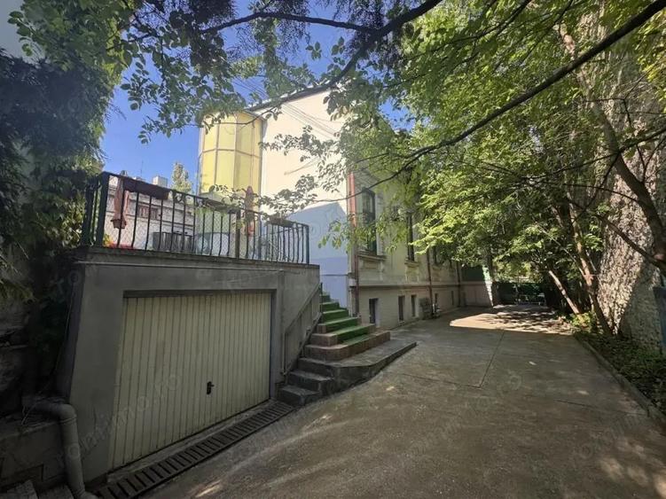 Casă cu Canalizare în Grădina Icoanei