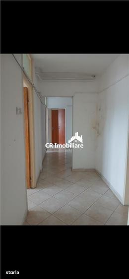 Apartament cu 4 camere decomandat în Eminescu