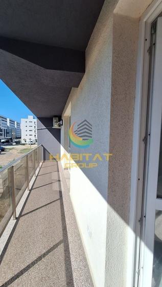 Apartament cu 3 camere semidecomandat în Berceni