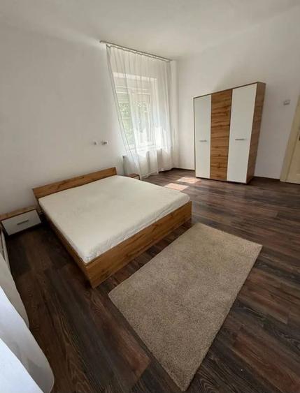 Apartament cu 3 camere decomandat în Rășinari