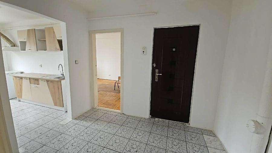 Apartament cu 2 camere decomandat în Obor