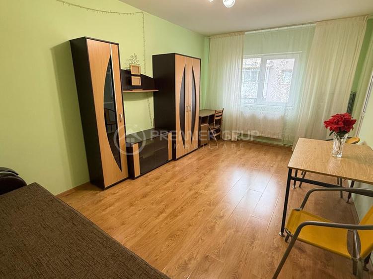 Langa Palas Mall! Apartament 3 camere 60mp decomandat cu centrala, mobilat - 1