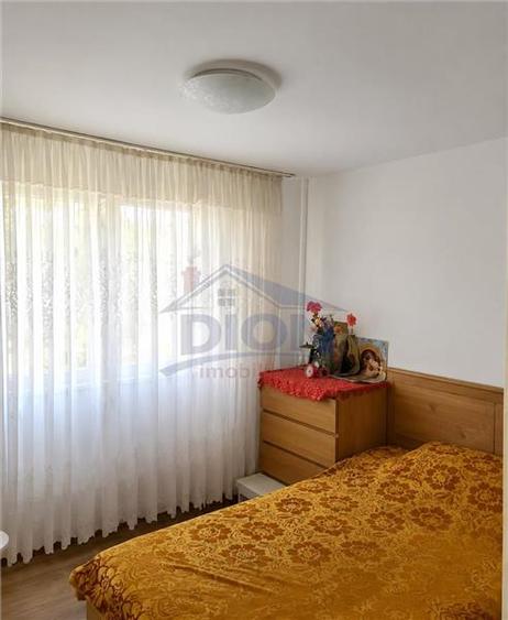 Apartament cu 2 camere decomandat în Drumul Taberei