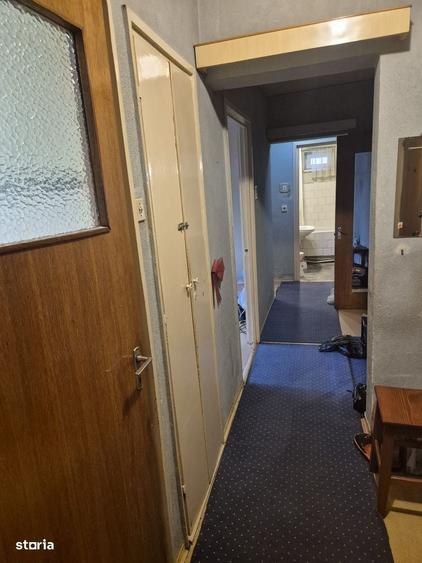 Apartament cu 4 camere decomandat în Drumul Taberei
